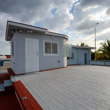Alquiler de casa de lujo en Cienfuegos. Renta de casa en Cienfuegos Punta Gorda de lujo. Zona céntrica - Img 125490631