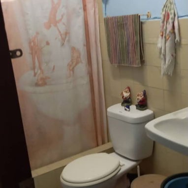 *$10.500usd. En venta apartamento (6to y último piso) en el Casino Deportivo, Cerro.  referencia: Parque del pescado - 4/10