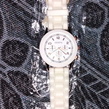 Reloj nuevo - Img 125661302