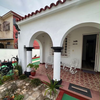 Casa independiente en Miramar - 4/10