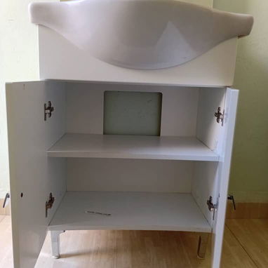 Mueble con lavamanos importado - Img 106829239