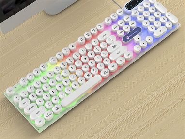 Un teclado gamer con teclas redondas es lo mejor - Img main-image-46134542