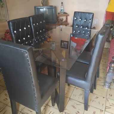 Buenos trabajos de carpintería y tapiseria - Img 124887286