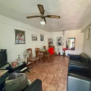 APARTAMENTO EN BAJOS CON PUERTA A LA CALLE EN SANTA AMALIA POR 12500! CERCA DE 10 DE OCTUBRE - Img 56700590