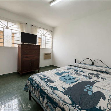 Ref# 76.Espectacular casa semi independiente todo de lujo con dos cuartos en oferta. Oportunidad de inversión!!! - Img 126098504