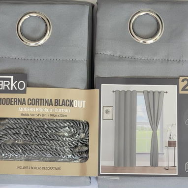 Juego de cortinas con dos paños y sus borlas para recogerlas si desea - 3/10