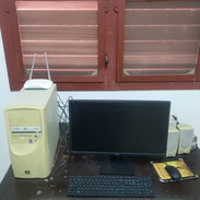 Computadora de uso en perfecto estado con su monitor - Img 55805860