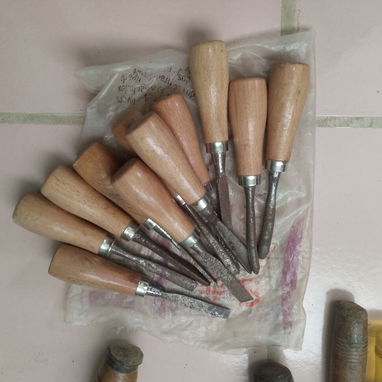 Se venden herramientas para el trabajo con madera - Img 123112011