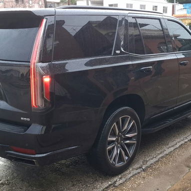 CADILLAC ESCALADE 2021 - 2/2