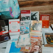 Combo de libros de historia de Cuba - Img 55088155
