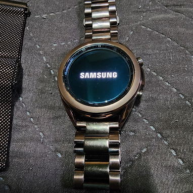 Vendo Galaxy Wacht 3 classic de 41mm en excelentes condiciones - Img 121455209