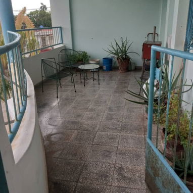 🏢 ¡Ganga en Santa Fe! Apartamento en 3er Piso, Fresco y Listo para Entrar (Playa) - 2/8