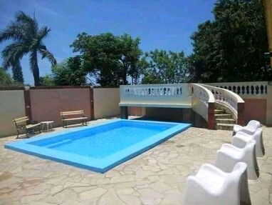 GUANABO. Se renta casa veraniega con piscina de 4 habitaciones.54026428 - Img main-image