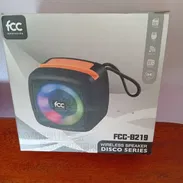 Bocina de música recargable Marca Fcc - Img 57686120
