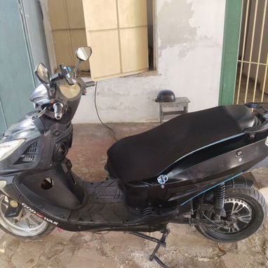 Vendo moto electrica 1300 pesos me ajusto con dinero en mano - Img 120742055