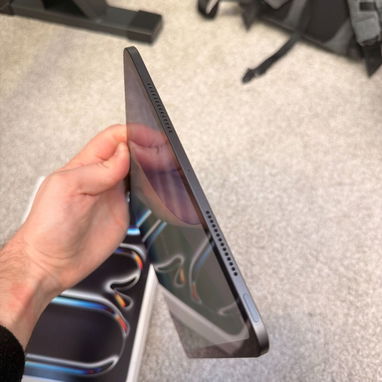Tableta Apple iPad Pro de 11" M5 OLED Wi-Fi - 256 GB - Negro espacial (MDWK4LL/A) - Img 125258893