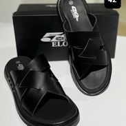 Sandalias y prácticas de hombre, números disponibles en las fotos, 💯 originales - Img 57663454