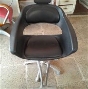 Vendo sillón de peluquería como nuevo - Img 45741407