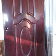 Se venden puertas de madera - Img 45625236