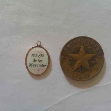 Medalla de doble esmalte original de Nuestra Señora de las Mercedes - 2/2