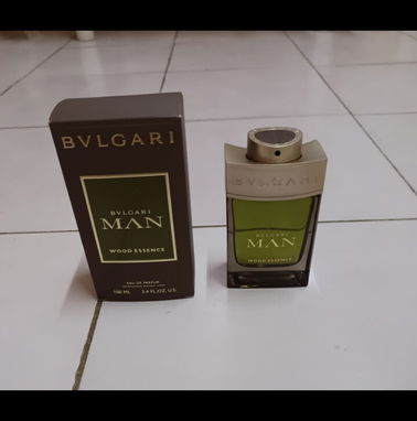 Perfume, Bolsas, Cremas - Img 91069654