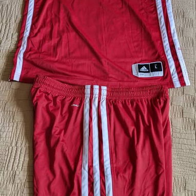 JUEGO DEPORTIVO DE SHORT Y CAMISETA ADIDAS ROJO NUEVO ORIGINAL TALLA L - Img 94823136