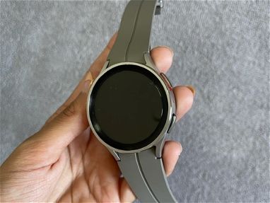 Reloj Galaxy Watch 5 Pro nuevo - Img 47651001