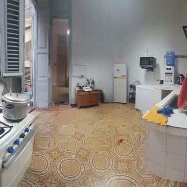 *10000 usd* Casa de propiedad en el cerro 3 cuartos naturales + otro cuarto en balbacoa para un total de 4 cuartos Sala - Img 119652176