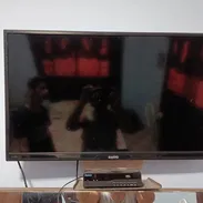 Vendo TV 32 pulgadas con cajita - Img 58113541
