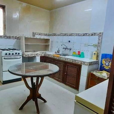 OPORTUNIDAD EN PLAYA! APARTAMENTO DE 3 CUARTOS SE DEJA TOTALMENTE EQUIPADO POR 33000 !!! - 5/6