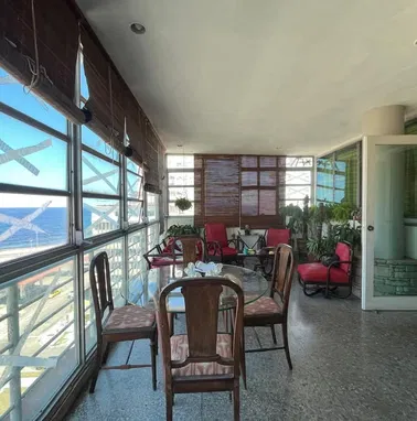 EN VENTA PROPIEDAD HORIZONTAL 300 M² VISTA AL MAR Y A LA CIUDAD EN EL VEDADO. - Img 94561868