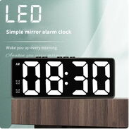 Reloj digital despertador mini espejo, temperatura - Img 45595691