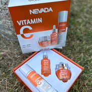 🧡Set anti - edad de Vitamina C  ✨Contiene: Crema de día + sérum + agua micelar  💵Precio : 18 USD - Img 55825659