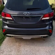 Hyundai Santafe Maneja con estilo 👍🏼💯 precio negociable - Img 50579098