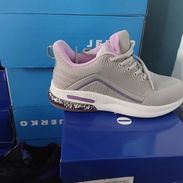 Tenis Jerko - Img 57945179