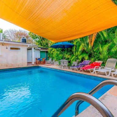 Renta de casa con piscina - Img 114956685