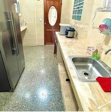 Apto cap en nuevo Vedado 1er piso,remodelado,con todo dentro.tiene garage.Whatsapp +507 6791 5607 - Img 97565740