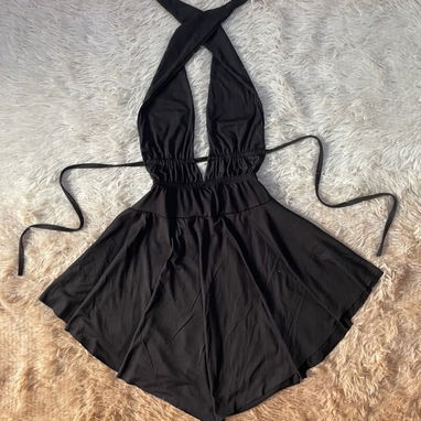 Vestidos corte princesa, de hombro con dos aberturas y enguatadas Crepé - Img 124848912