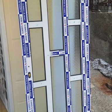 Marquetería de ventanas y puertas. Todo para exteriores y interiores - Img 122363910
