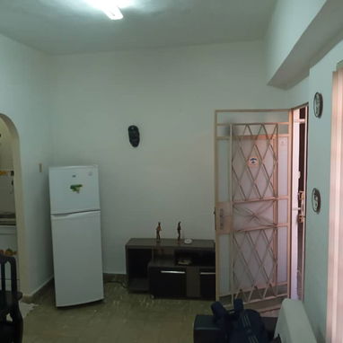 Renta de apartamento en el Vedado - Img 120596785