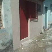 Buena vivienda interior, 3000 usd. En El Cerro, bien ubicada, planta baja, un único propietario, gas/ calle, papeles ok - Img 56007425