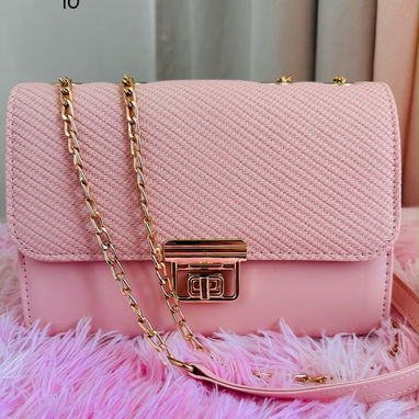 Hermosos Bolsos. Precios en cada foto. Tienda física en la La Vibora. Mensajería disponible. Varios tipos de pago - 5/10
