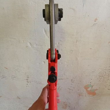 CIZALLA DE ACERO CON MANGO NARANJA 30'' / 750 MM . - 4/10