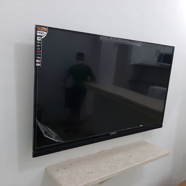 Se montan a la pared Tv, microwaves, cajitas digitales y más - Img 97084900
