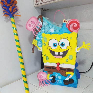Piñatas, bases para cupcakes y más - Img 124961023