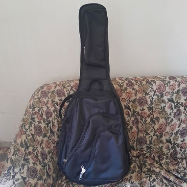 Estuche de guitarra clasica - Img 121267399