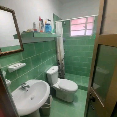 Apartamento con balcón en el sevillano - Img 121884197