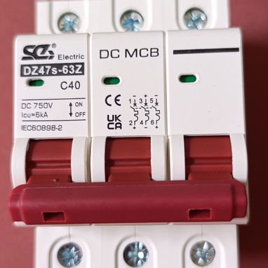 CONTROLADOR - PANEL SOLAR - BREAKER DC - CABLE NAUTA HOGAR - 3/3