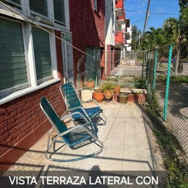 Ref# 94 Ofertaaa apto de 5 cuartos Dúplex Original en planta baja y con garaje. Muy buena zona!!! No lo deje pasar!!!! - 7/7