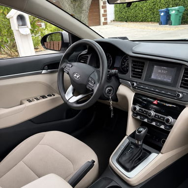 Hyundai Elantra 2020 - 4/6